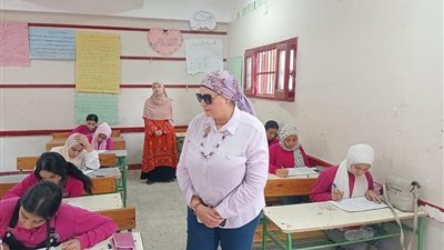 مدير تعليم القليوبية تتابع سير امتحانات النقل بمدارس كفر شكر