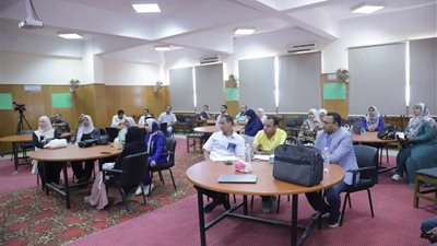 تدريب بجامعة جنوب الوادي حول صيانة الأجهزة العلمية 