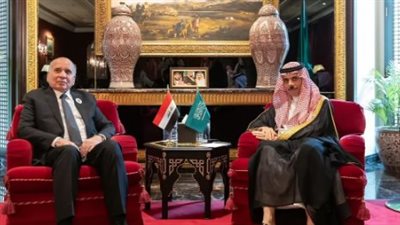 وزير الخارجية السعودي يبحث مع نظيريه العراقي والكويتي المستجدات الإقليمية والدولية
