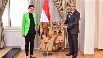 وزير العمل يلتقي السفيرة القبرصية بالقاهرة لبحث آليات تنفيذ خطة إرسال عمالة مصرية إلى قبرص