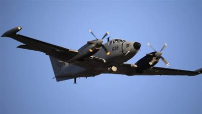 هبوط طائرة دون عجلات في مطار أسترالي (فيديو)