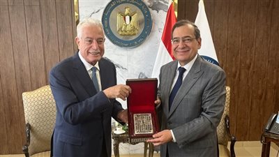 لقاء تنسيقي بين محافظ جنوب سيناء ووزير البترول لبحث التعاون المشترك