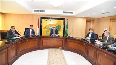 محافظ الفيوم يتابع أعمال توسعات مشروع محطة العزب الجديدة 