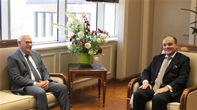 وزير التجارة يلتقي محافظ بورسعيد لبحث تعزيز الأنشطة الصناعية والاستثمارية بالمحافظة