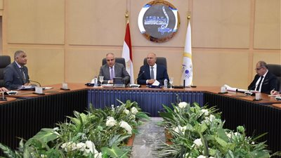 وزيرا النقل والري يناقشان موقف المشروعات والتنسيقات المشتركة بين الوزارتين