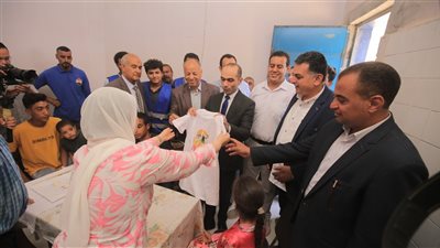 قافلة طبية للكشف على المواطنين وصرف العلاج بقرية أولاد يحيى بدار السلام