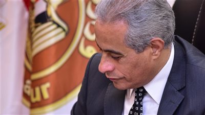 شحاتة يدعو الشباب الراغب في العمل الموسمي الزراعي باليونان إلى سُرعة التقديم 