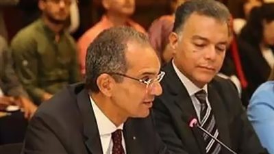 وزير الاتصالات ينعى الدكتور هشام عرفات