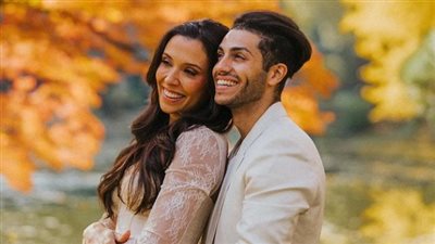 «إميلي شاه» اشتهرت عربيًا بالحب.. ومينا مسعود بطل القصة 