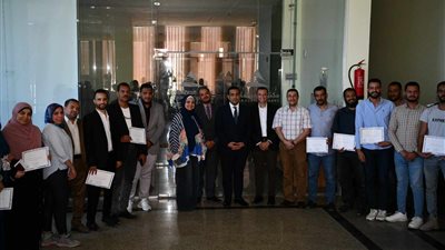 قنا| تدريب 36 موظفًا حول منهجية إعادة ترتيب الأرضي 