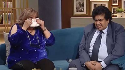 غازلها فى الشارع وطلبها للزواج فى الاعدادية.. قصة حب أحمد عدوية وزوجته الراحلة 
