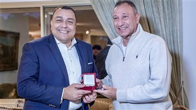 بعثة الأهلي تلبي دعوة السفير المصري في تونس