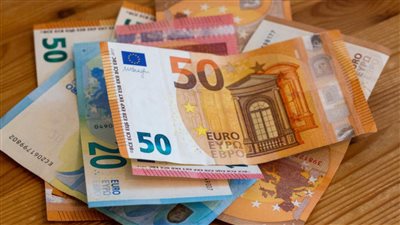 سعر اليورو أمام الجنيه اليوم الجمعة 17-5-2024