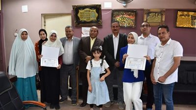 تكريم الطالبتين الفائزتين بالمركز الثاني على العالم بمسابقة تحدي المخترعين بسوهاج