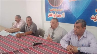 مدير تعليم المنشاه يجتمع برؤساء لجان الشهادة الإعدادية لمناقشة خطة العمل