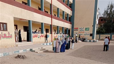 142 ألف طالب وطالبة بالشهادة الإعدادية يؤدون امتحان اللغة العربية بالشرقية 