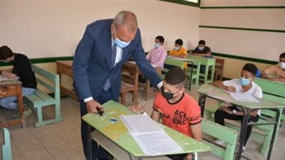 محافظ القليوبية يتفقد لجان امتحانات الشهادة الإعدادية 