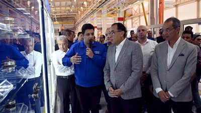 مدبولي يتفقد عدد من المشروعات الصناعية والتكنولوجية ببني سويف 