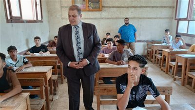 مضاد تؤوِه.. اسئلة أثارت حيرة طلاب الإعدادية ببني سويف