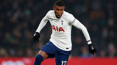 النصر السعودي يجدد اهتمامه بمدافع توتنهام الانجليزي