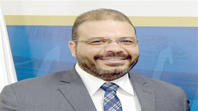 «ESTA» تبدأ سلسلة محاضرات نشر التحليل الفنى وثقافة الاستثمار بالجامعات الخاصة
