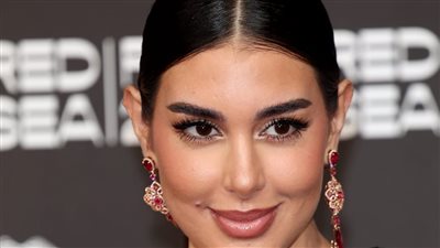 لن أتعامل معهم مجددًا.. مصمم أزياء سعودي يهاجم ياسمين صبري بسبب فستان (تفاصيل)