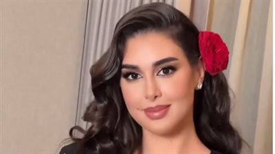 على أنغام عمرو دياب.. ياسمين صبري تبرز رشاقتها بالأسود المجسم  (صور)