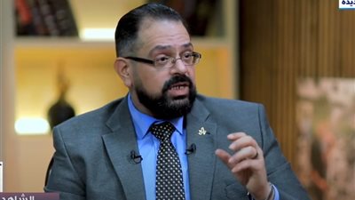 أستاذ دراسات فارسية يكشف علاقة الإخوان وإيران رغم اختلاف المذاهب (فيديو)