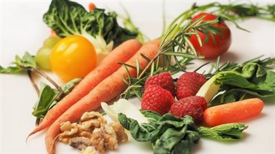 أطعمة تنظف الكبد وتحسن عمله