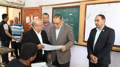 محافظ الشرقية يتفقد لجان امتحانات الشهادة الإعدادية بمدارس منيا القمح