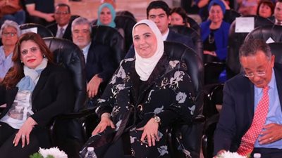 وزيرة التضامن تبحث مع 