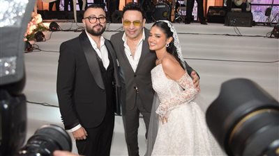 مصطفى قمر يشعل حفل زفاف نجلة سامح يسري.. صور