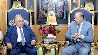 رئيس جامعة المنصورة يستقبل مستشار وزير المالية لشئون برامج الموازنة