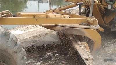 محافظ الغربية يتابع رصف طريق كوبري دفرة حتى مصنع تدوير القمامة