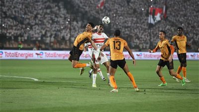 طرد لاعب نهضة بركان بعد دهس قدم زيزو 