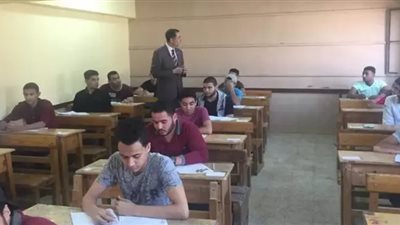 تباين أراء طلاب الصف الثالث الإعدادى بالدقهلية حول امتحان الجبر