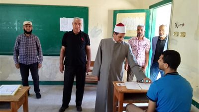 توحيد وسيرة وعلوم.. طلاب الإعدادية الأزهرية يؤدون امتحانين بمعاهد الإسماعيلية 