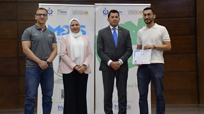 وزير الشباب يشهد تسليم شهادات أصحاب الشركات الناشئة الفائزة في حاضنة الأعمال الرياضية التكنولوجية