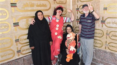 يوم ترفيهي وبهلوان.. بلجيكية تدعم الأطفال محاربي السرطان بالأقصر
