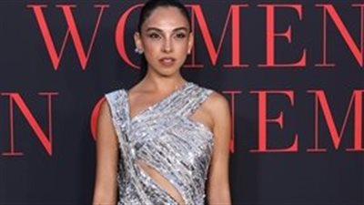 شاهد سلمى أبو ضيف بفستان زفاف مثير في فرنسا بعد إعلان خطوبتها (صور)