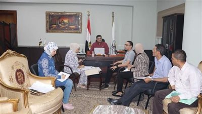 نائب محافظ بني سويف يناقش إجراءات توفير أراضي لإقامة مشروعات بقرى المرحلة الثانية من