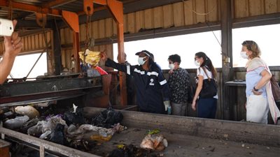 قنا تدرس إنشاء شركة مساهمة لإدارة وجمع المخلفات 