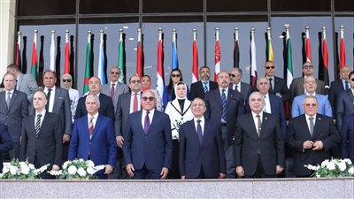 رئيس الأكاديمية العربية للعلوم يشهد طابور عرض كلية النقل البحرى والتكنولوجيا