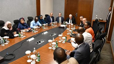 محافظ جنوب سيناء يلتقي رؤساء وأعضاء البعثات الدبلوماسية الافريقية 