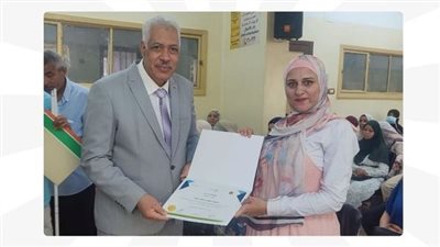 وزارة العمل تختتم الدورات التدريبية المجانية على برامج التسويق الإلكتروني وصيانة المحمول