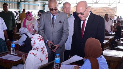 11 ألف طالب وطالبة بحقوق سوهاج يؤدون امتحانات الفصل الدراسي الثاني 