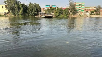 دفن جثمان قائد صندل نهري اصطدم بمعدية أبو غالب في منشأة القناطر