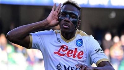 أوسيمين يقترب من الدوري الإنجليزي