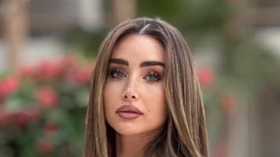 هنا الزاهد تعتمد صيحة الأوف شولدر في الرياض