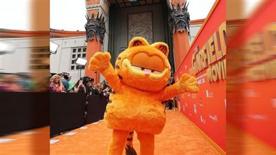 «غارفيلد» .. القط البرتقالي يطغى على نجوم هوليوود  